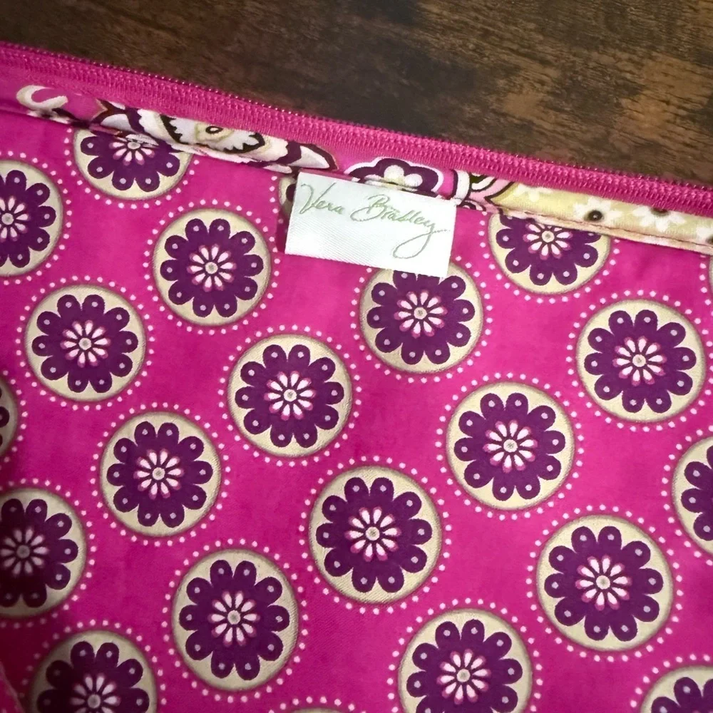 Vera Bradley Zip Around Laptop Sleeve​​